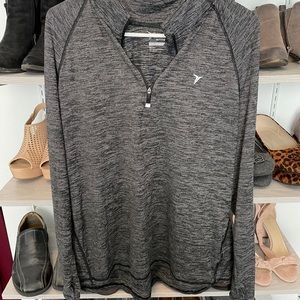 Athletic quarter zip top
